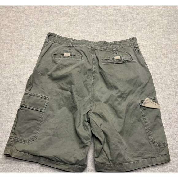 Foot Locker Green Flat Front Men's Cargo Shorts Size 36" Waist 9" Inseam - Picture 2 of 5